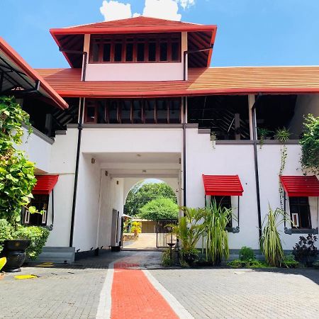 The Triangle Hotel Anuradhapura Dış mekan fotoğraf