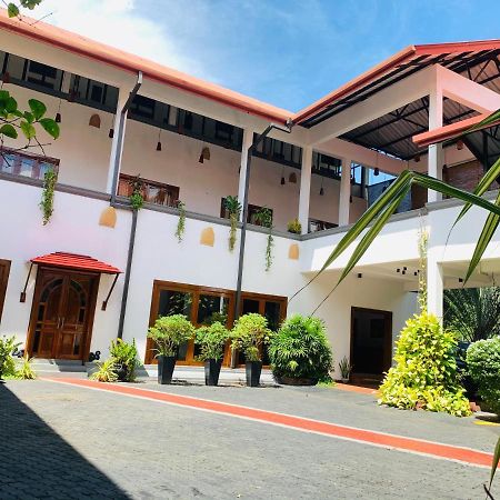 The Triangle Hotel Anuradhapura Dış mekan fotoğraf