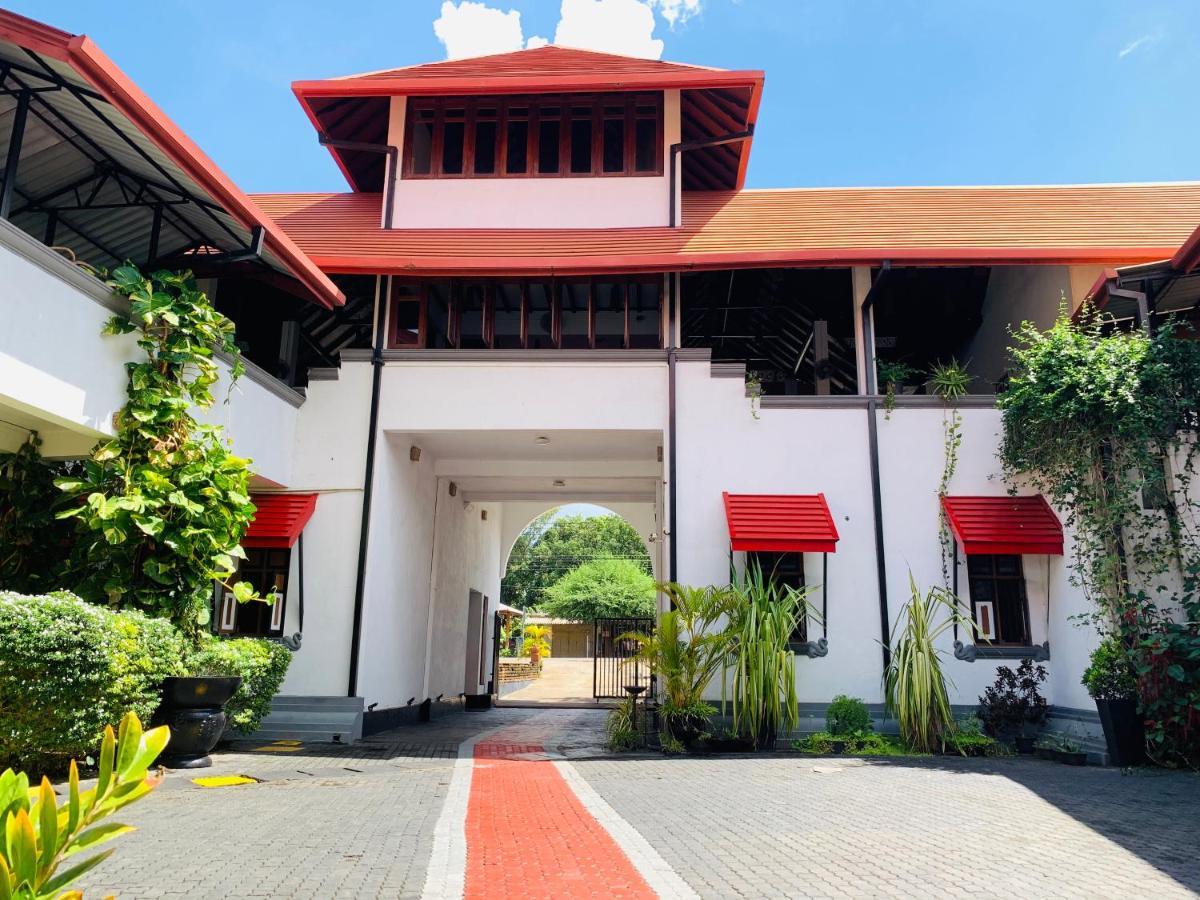 The Triangle Hotel Anuradhapura Dış mekan fotoğraf