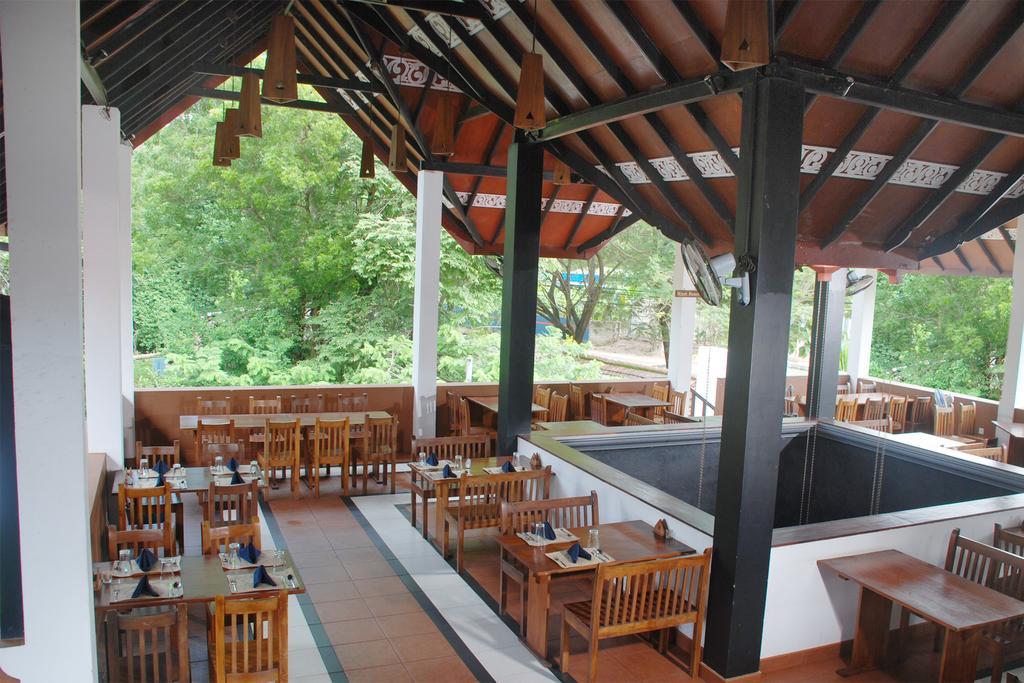 The Triangle Hotel Anuradhapura Dış mekan fotoğraf
